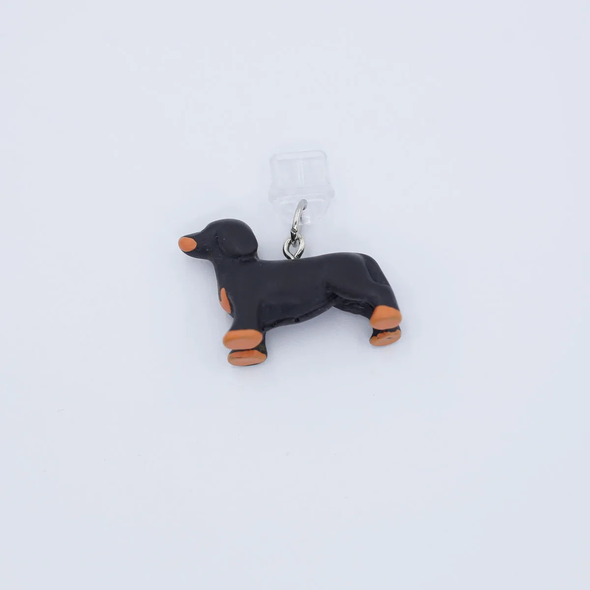 A Three-Dimensional Sausage Dog Resin Phone Dust Plug Hanging Accessory Decoration For Iphone 17 Type-C Port Pendant Lanyard
